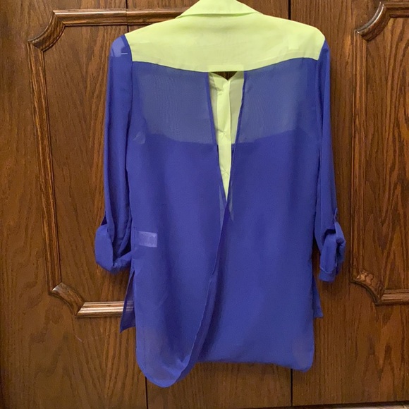 Vibrant Material Girl blouse size XS - Picture 3 of 4